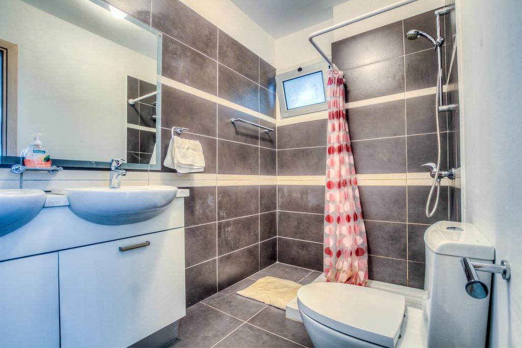 Beachfront Trident Protaras Exterior foto