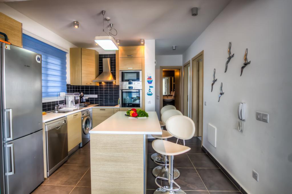 Beachfront Trident Protaras Exterior foto