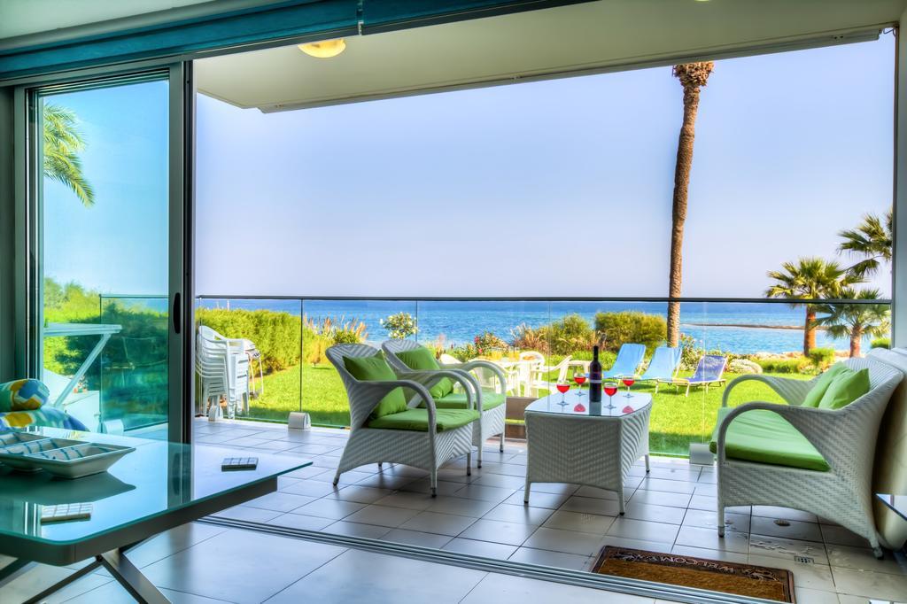 Beachfront Trident Protaras Exterior foto